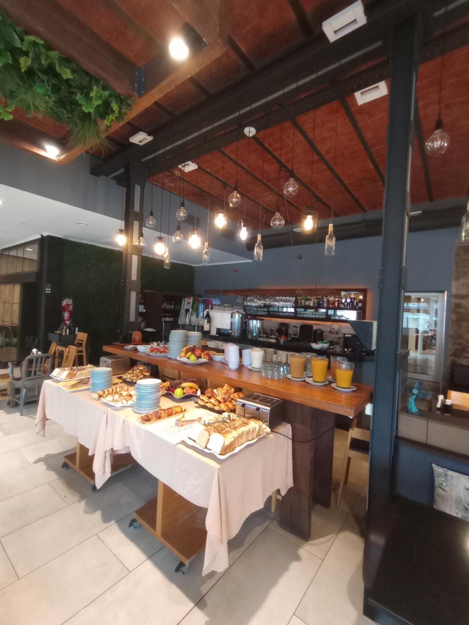 Hotel Plaza Colón Εξωτερικό φωτογραφία