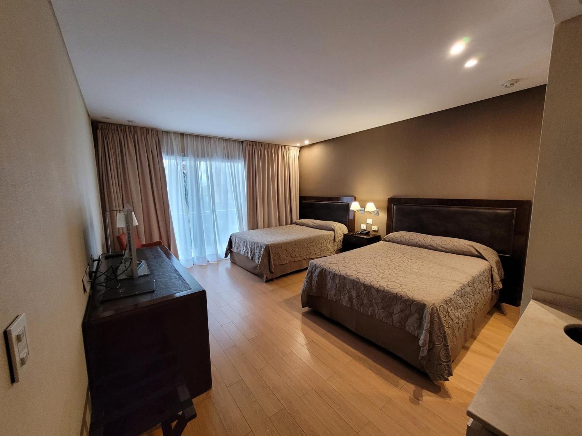 Hotel Plaza Colón Εξωτερικό φωτογραφία